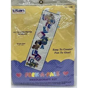 1987 Embroidery Growth Chart By Titan Needlecraft - Peek-A-Pals Fabric 10”x32”